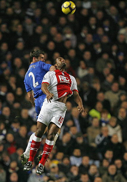 可撼动的地 可撼动的地