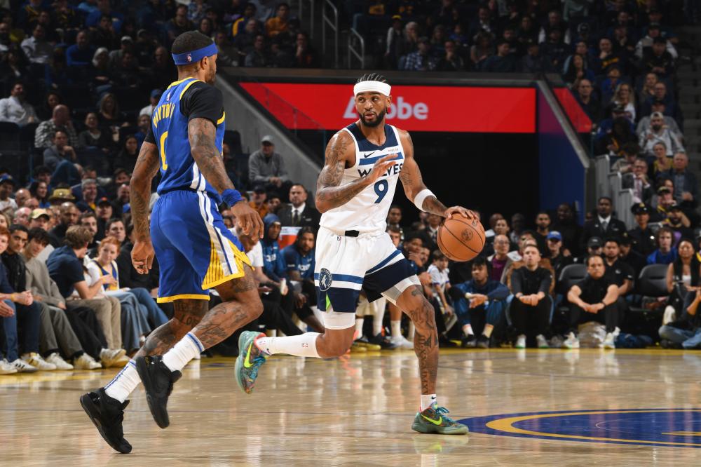 耳目一新的 耳目一新的